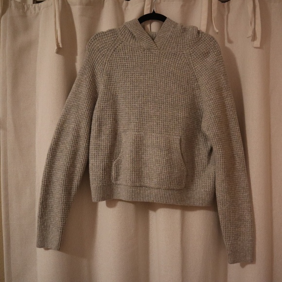 Aeropostale Matching Set Knit Gray Hood Sweater and Shorts - Picture 1 of 4